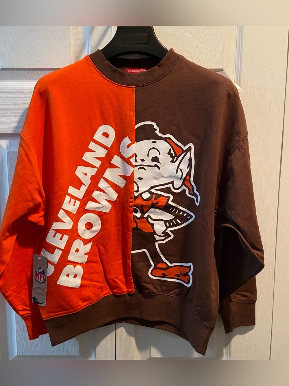 Mitchell & Ness Cleveland Browns Big Face Pullover Sweatshirt - Women's Small